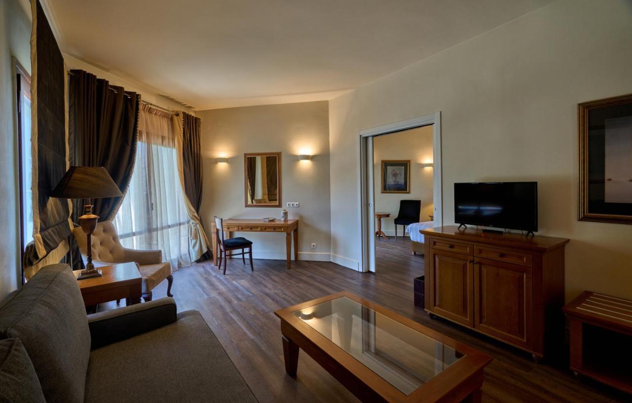 Xenia Palace Portaria Bagian luar foto